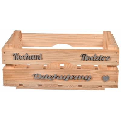 drewniana skrzynka z napisem
