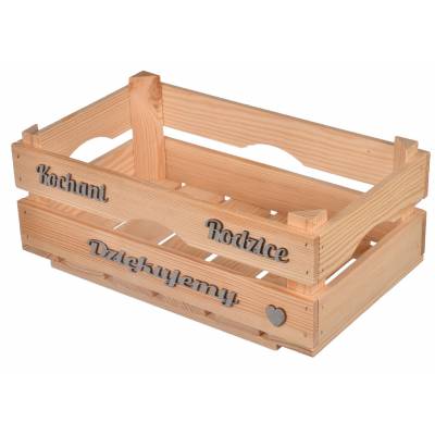 drewniana skrzynka z napisem