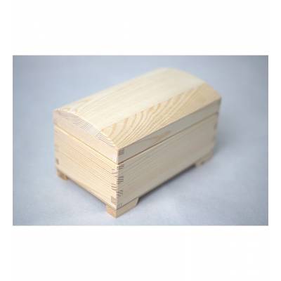 Drewniany kuferek szkatułka...