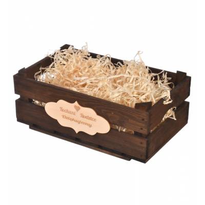 Brązowa skrzynka drewniana...