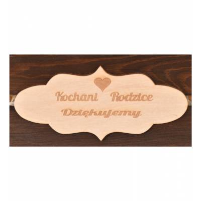 Brązowa skrzynka drewniana...