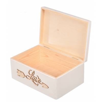 Drewniane białe pudełko z...