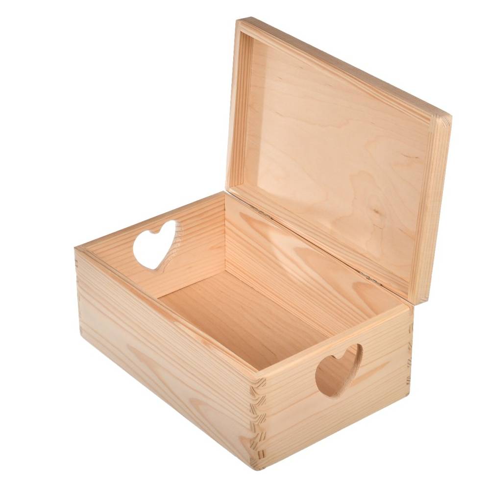 Pudełko drewniane z sercami...