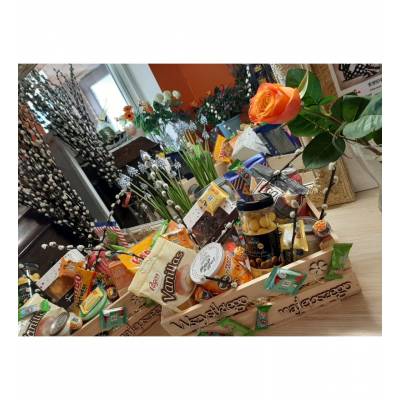 Drewniana skrzynka na prezent