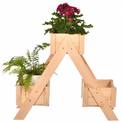 Drewniany kwietnik ogrodowy