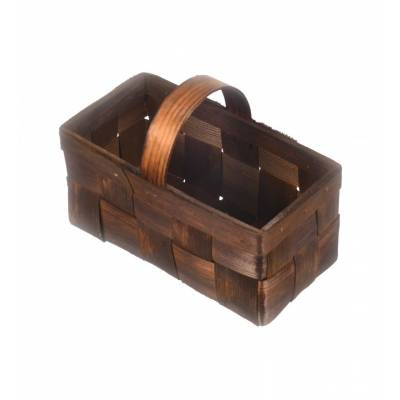 Drewniany koszyk z łuby...