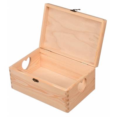 Pudełko drewniane z wiekiem...